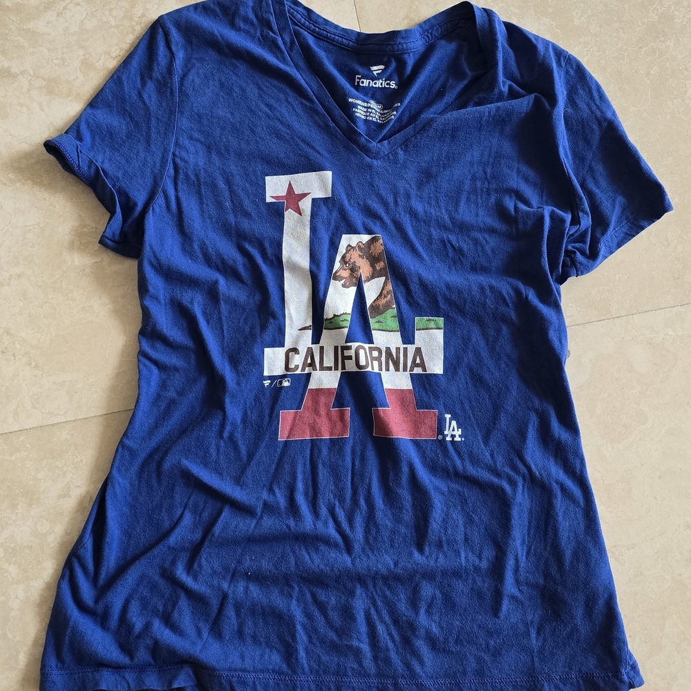 Women's Los Angeles Dodgers Royal Hometown Collection Cali Flag T-Shirt Medium